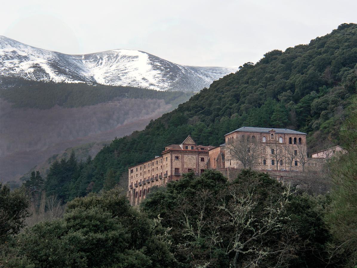 Monasterio De Santa Maria De Valvanera Anguiano Εξωτερικό φωτογραφία