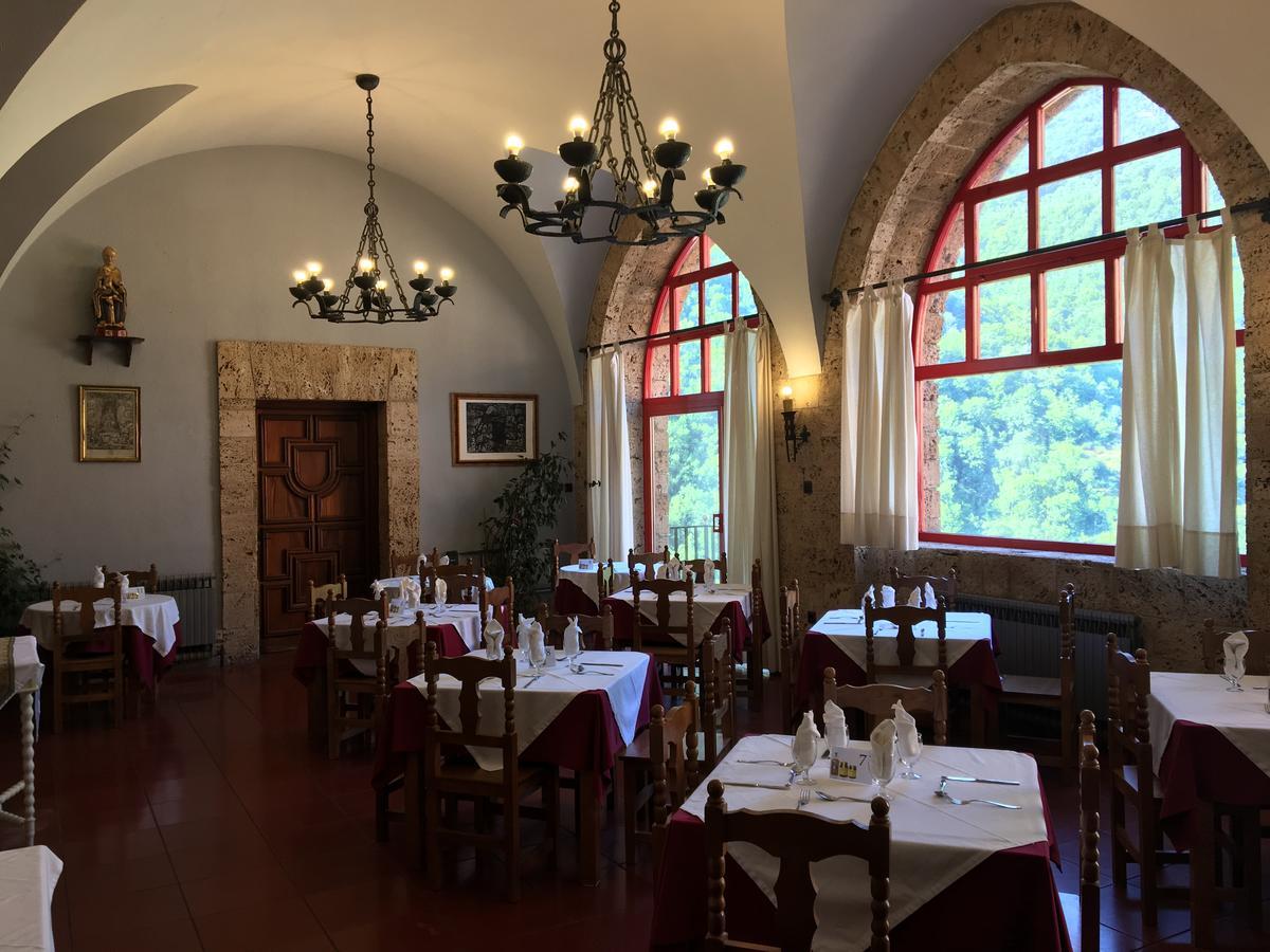 Monasterio De Santa Maria De Valvanera Anguiano Εξωτερικό φωτογραφία